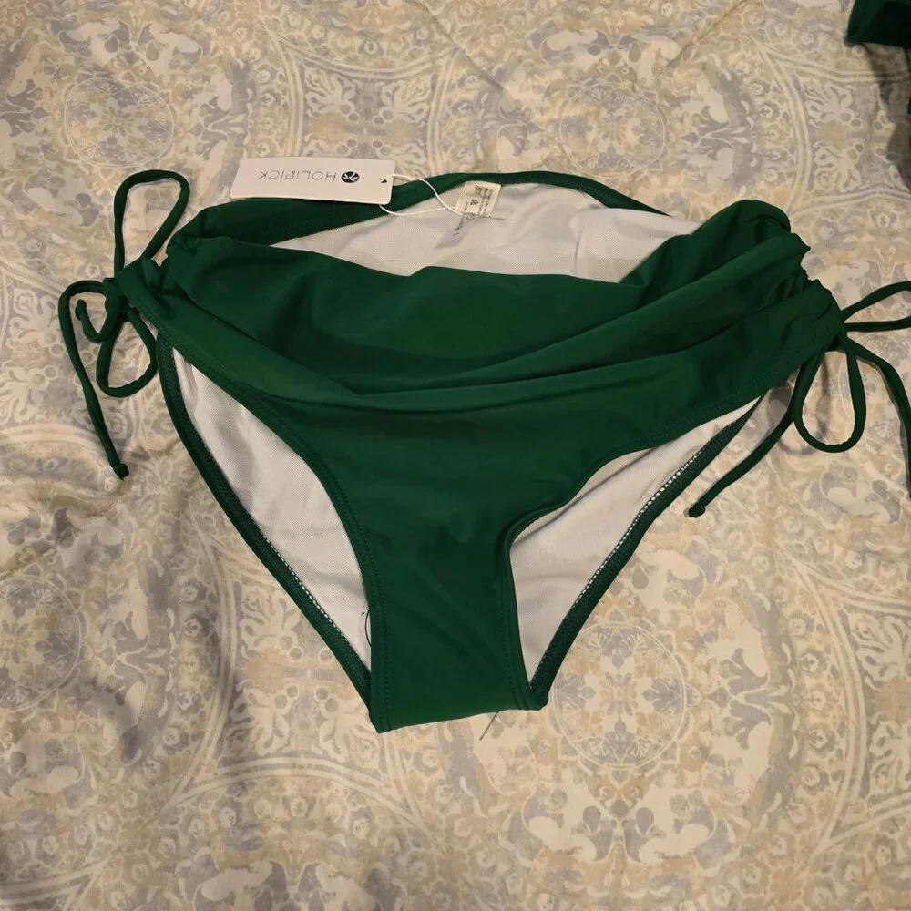 Bikini Bottom - Picture 4 of 4